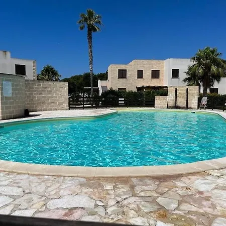 Apartment Ric&cri - Fronte Mare - 4 Posti Letto - Piscina